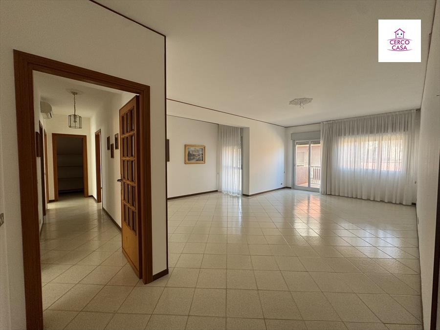 Appartamento con box, Erice zona ospedale