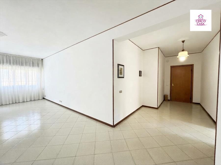 Appartamento con box, Erice zona ospedale