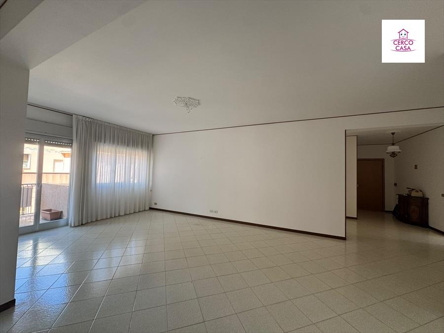 Appartamento con box, Erice zona ospedale