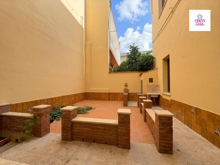 Attivit� commerciale con giardino, Trapani zona ospedale