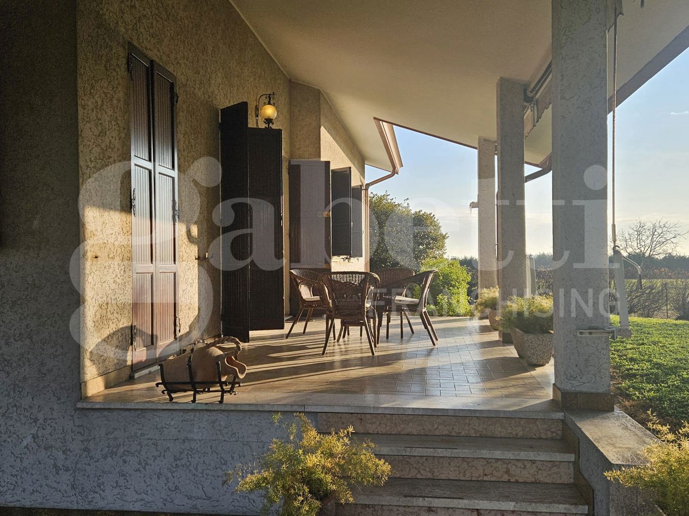 Villa con giardino a Correzzola