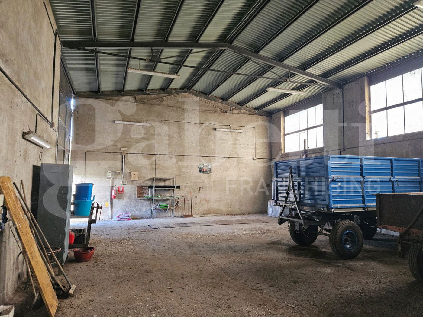 Capannone in vendita a Correzzola