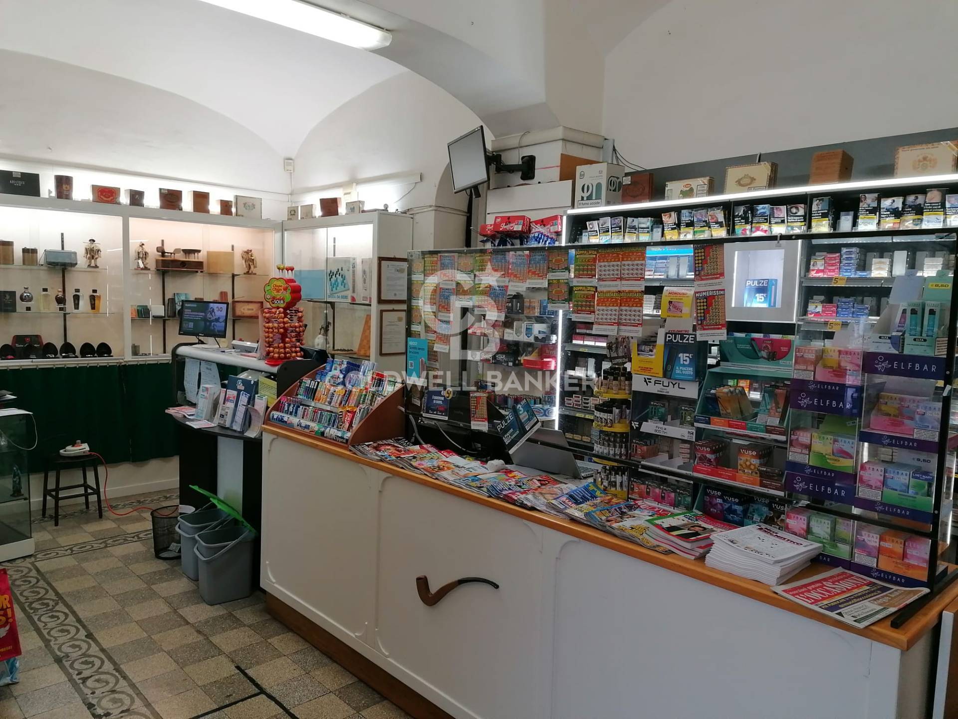 Tabaccheria in vendita a Civitavecchia, Centrale-Corso Cento Celle