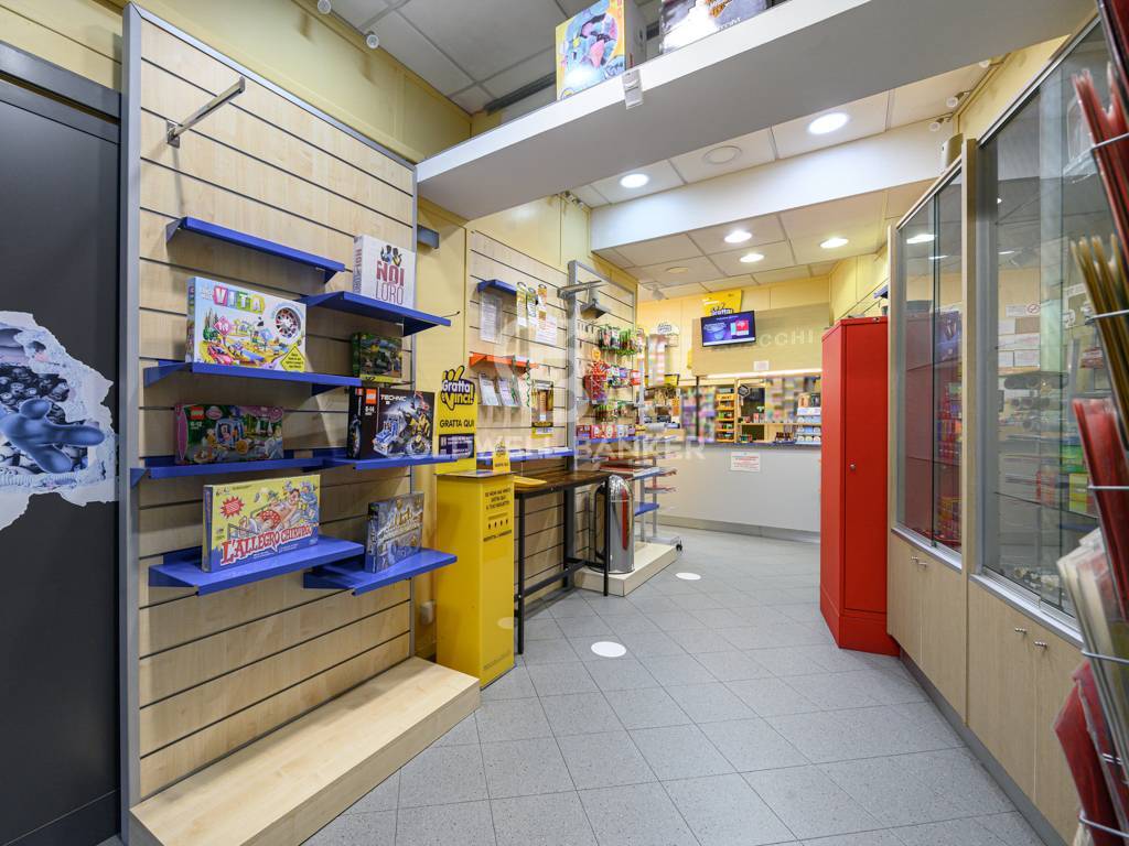 Tabaccheria in vendita a Civitavecchia