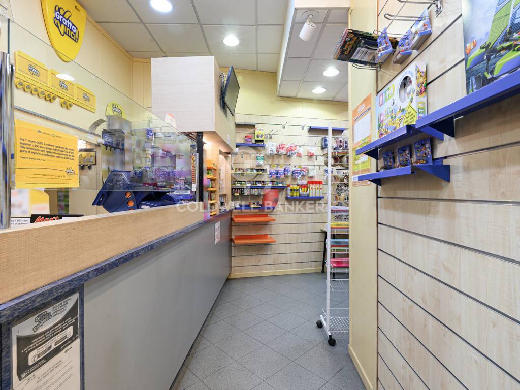 Tabaccheria in vendita a Civitavecchia