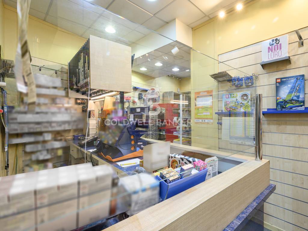 Tabaccheria in vendita a Civitavecchia