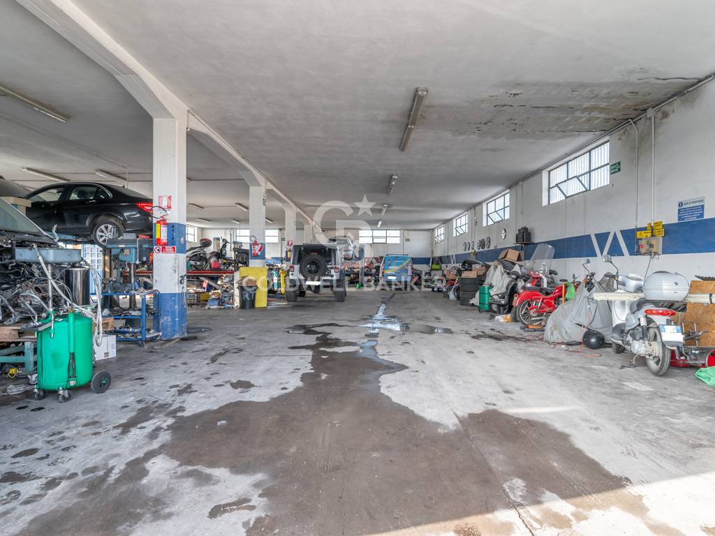 Capannone industriale in vendita a Tarquinia, Artigianale