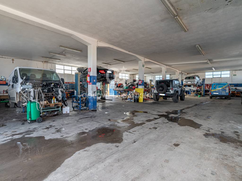 Capannone industriale in vendita a Tarquinia, Artigianale