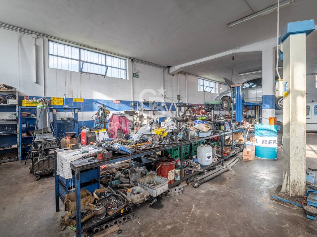 Capannone industriale in vendita a Tarquinia, Artigianale