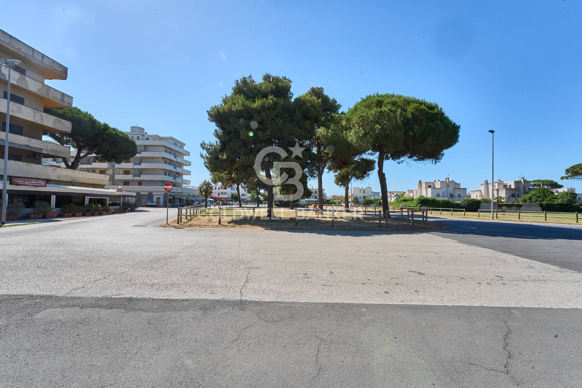 Locale commerciale in vendita a Tarquinia, Lido di Tarquinia