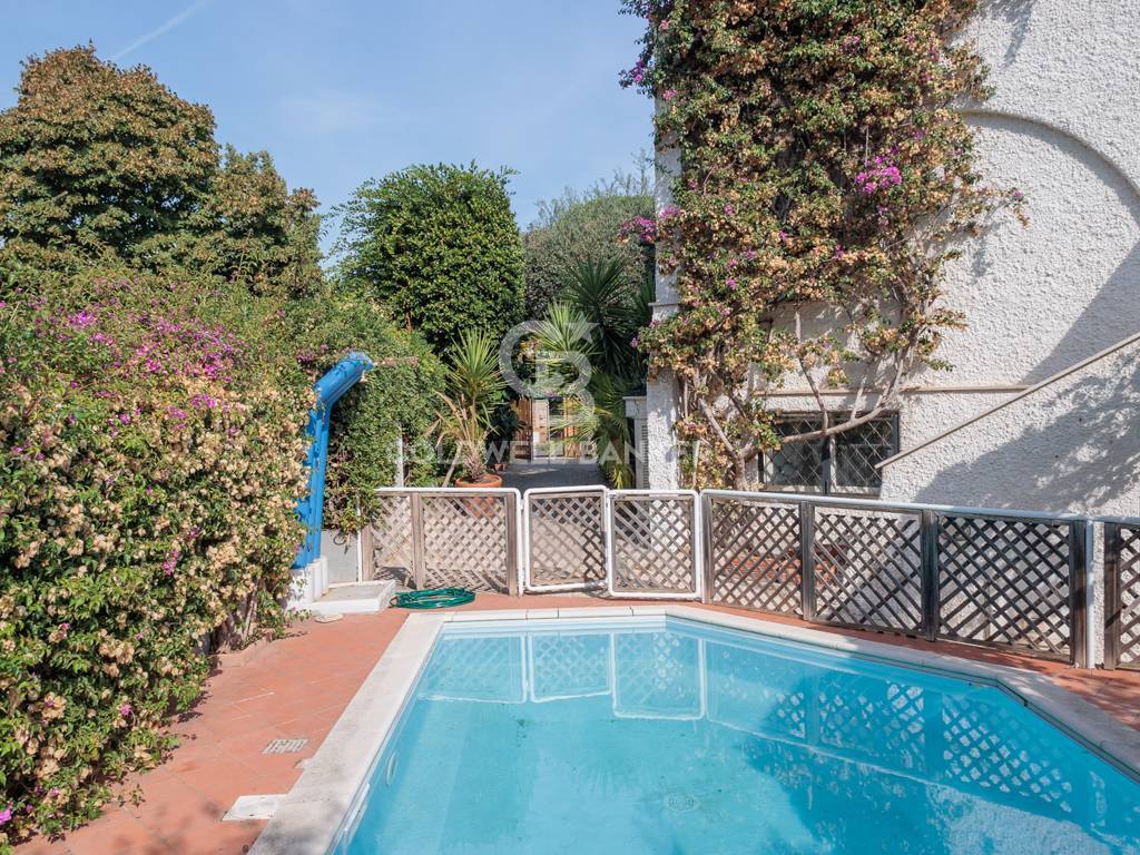 Villa in vendita a Santa Marinella, Capolinaro
