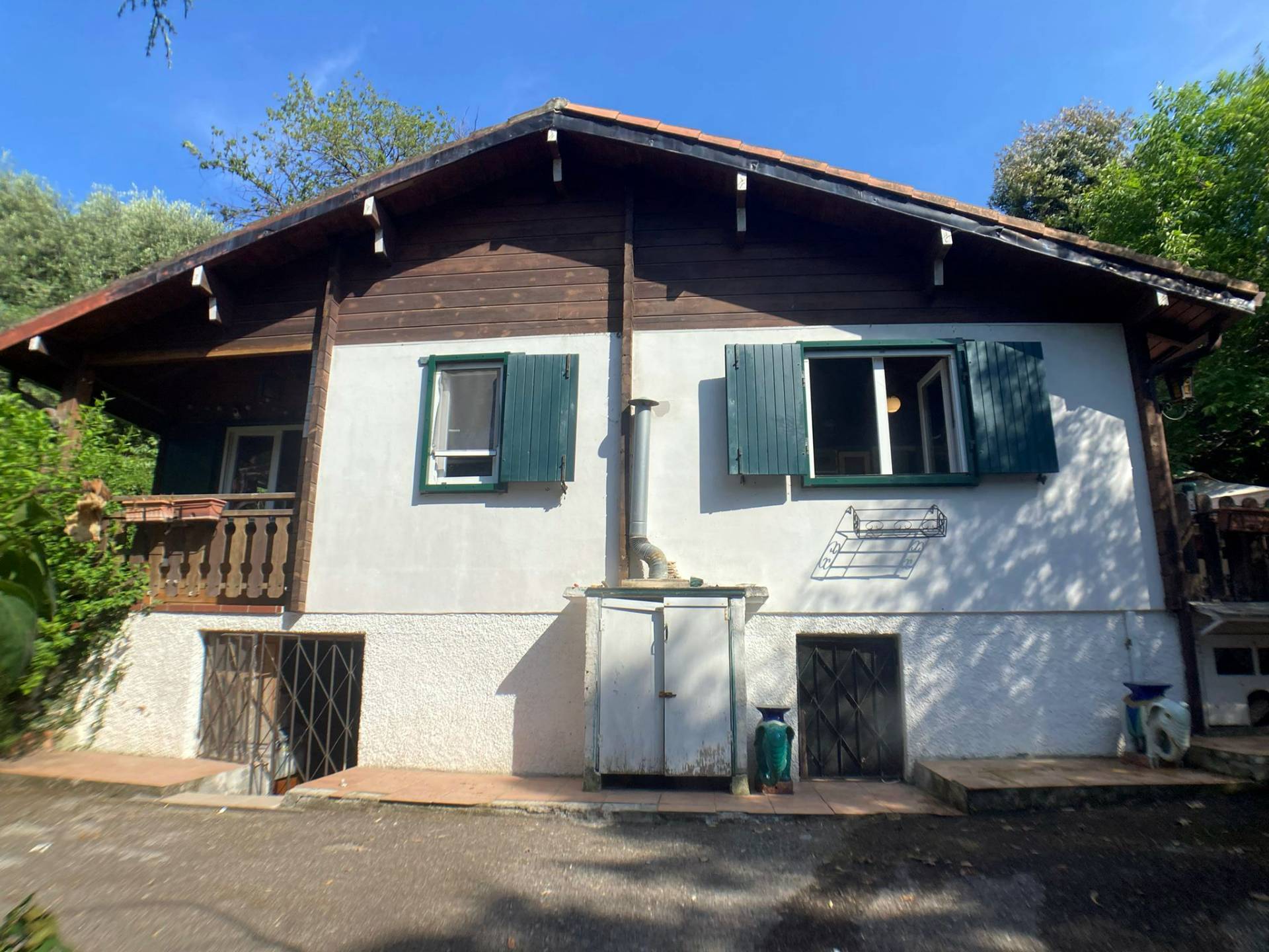 Casa indipendente con terrazzo a Vallecrosia