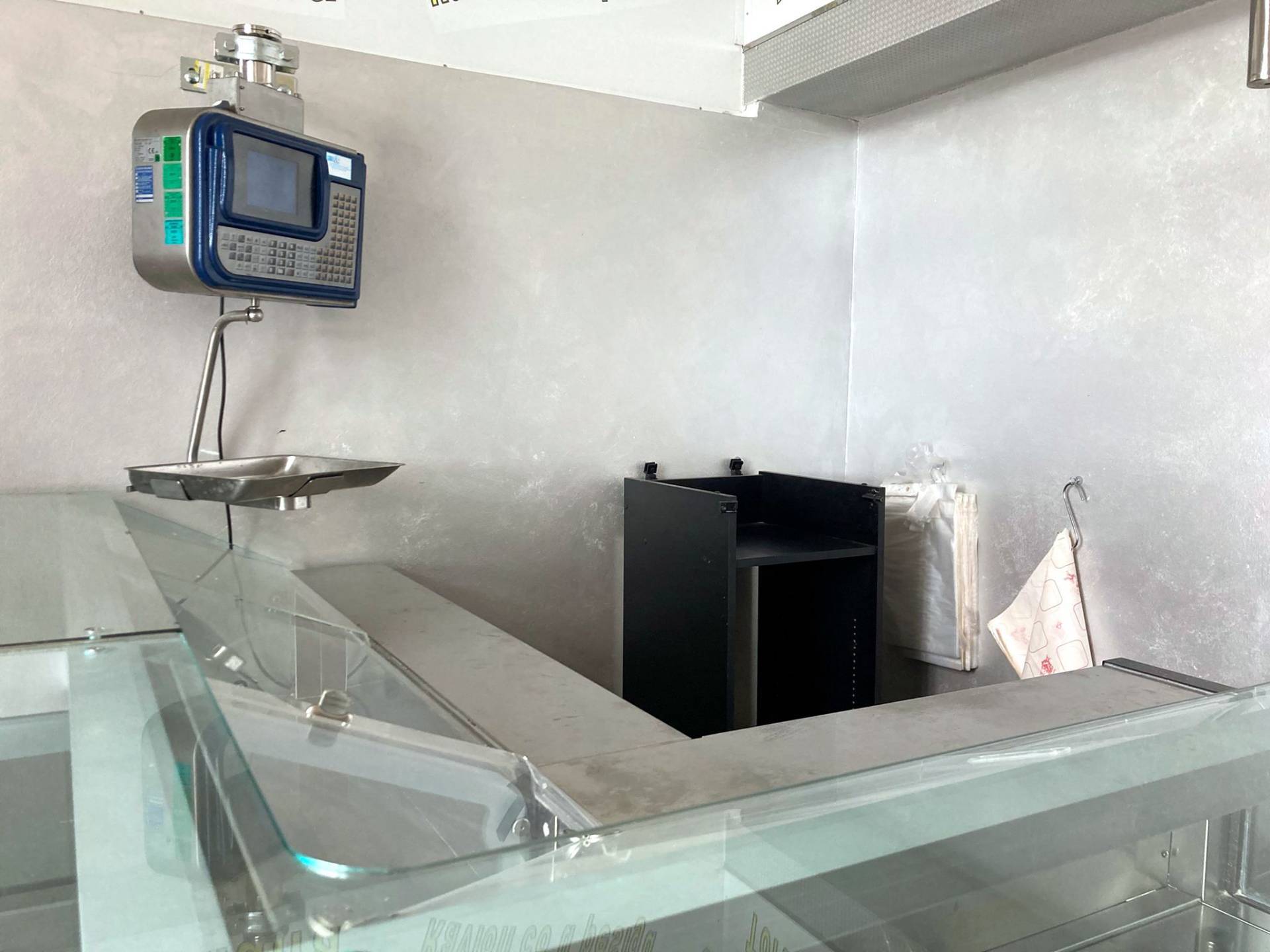 Locale commerciale in vendita a Camporosso