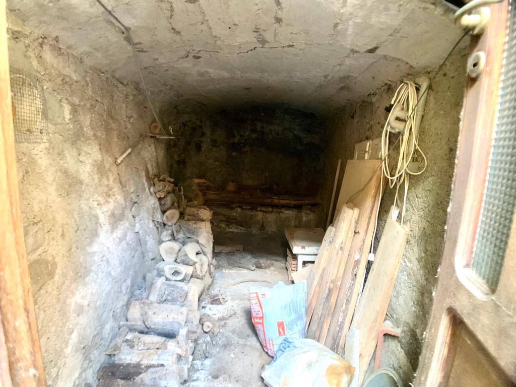 Abitazioni tipiche storiche in vendita a Dolceacqua