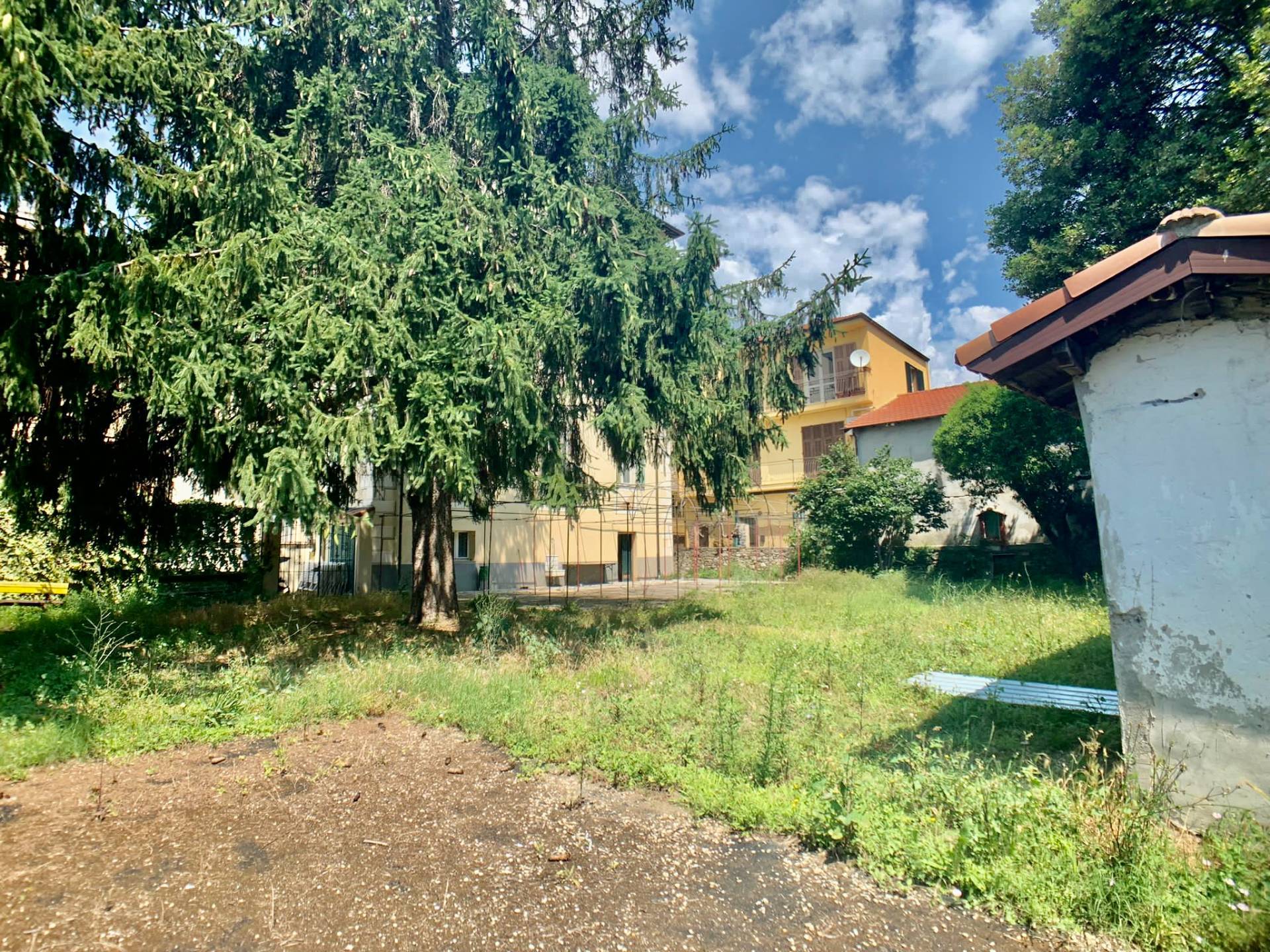 Palazzo intero stabile in vendita a Dolceacqua