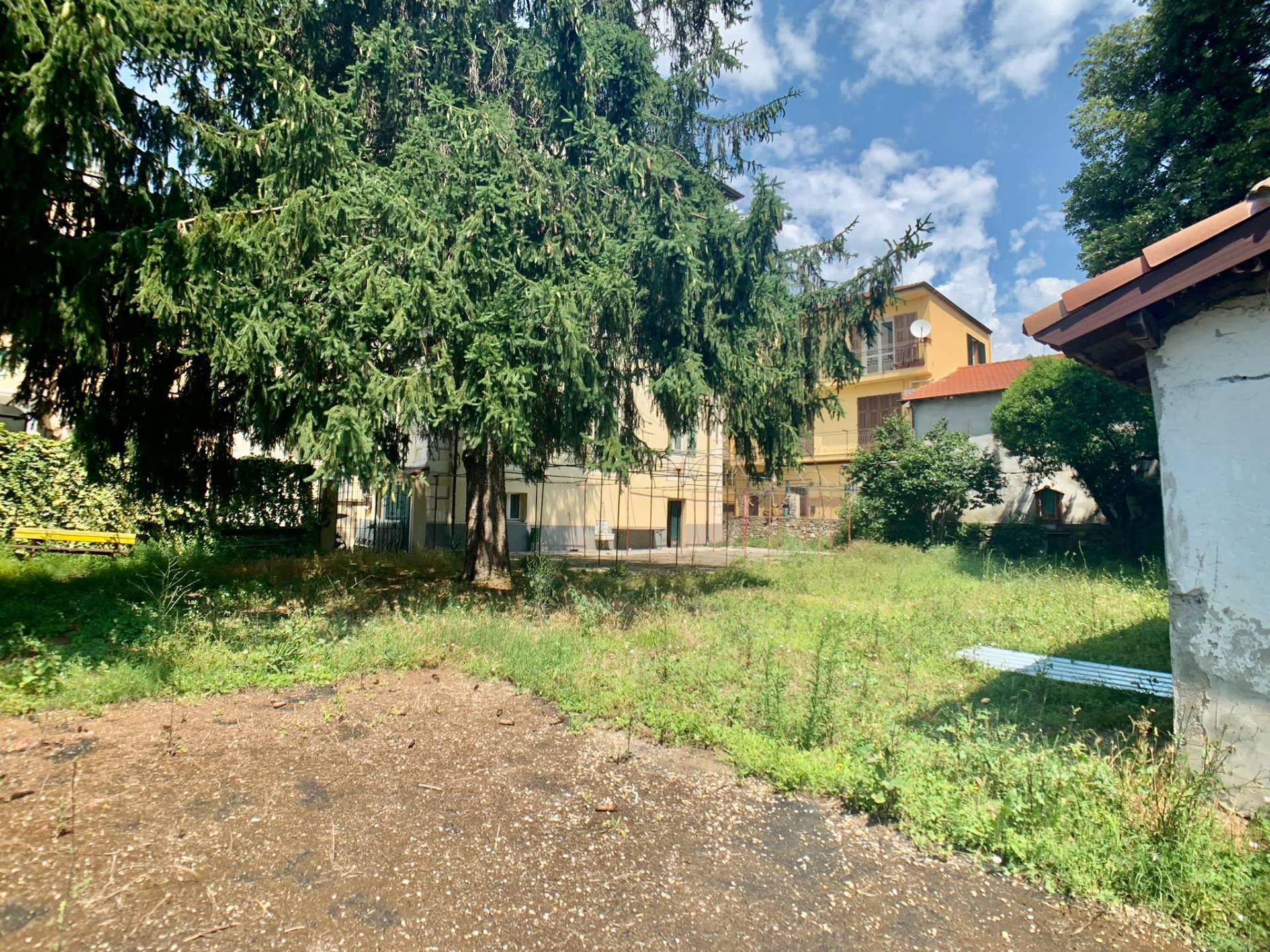 Palazzo intero stabile in vendita a Dolceacqua