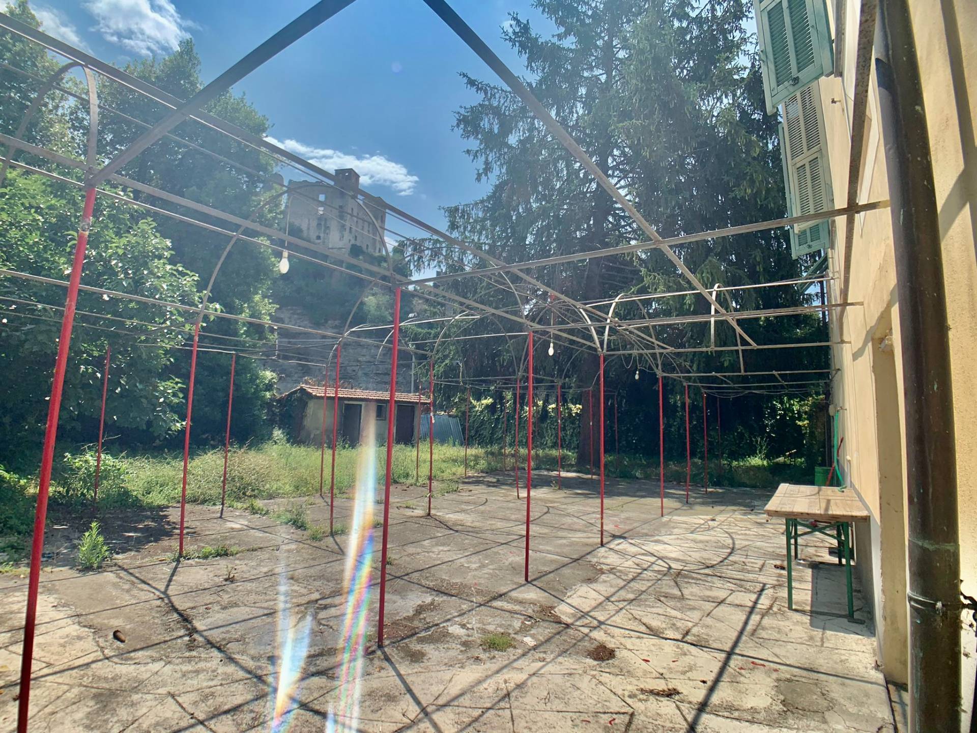 Palazzo intero stabile in vendita a Dolceacqua