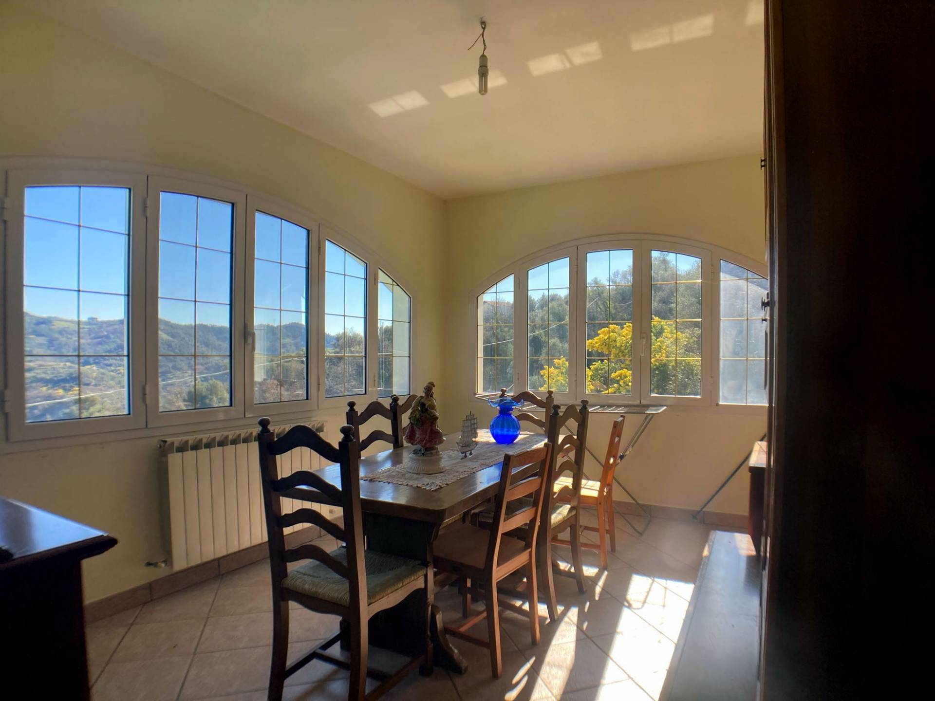 Villa bifamiliare in vendita a Dolceacqua