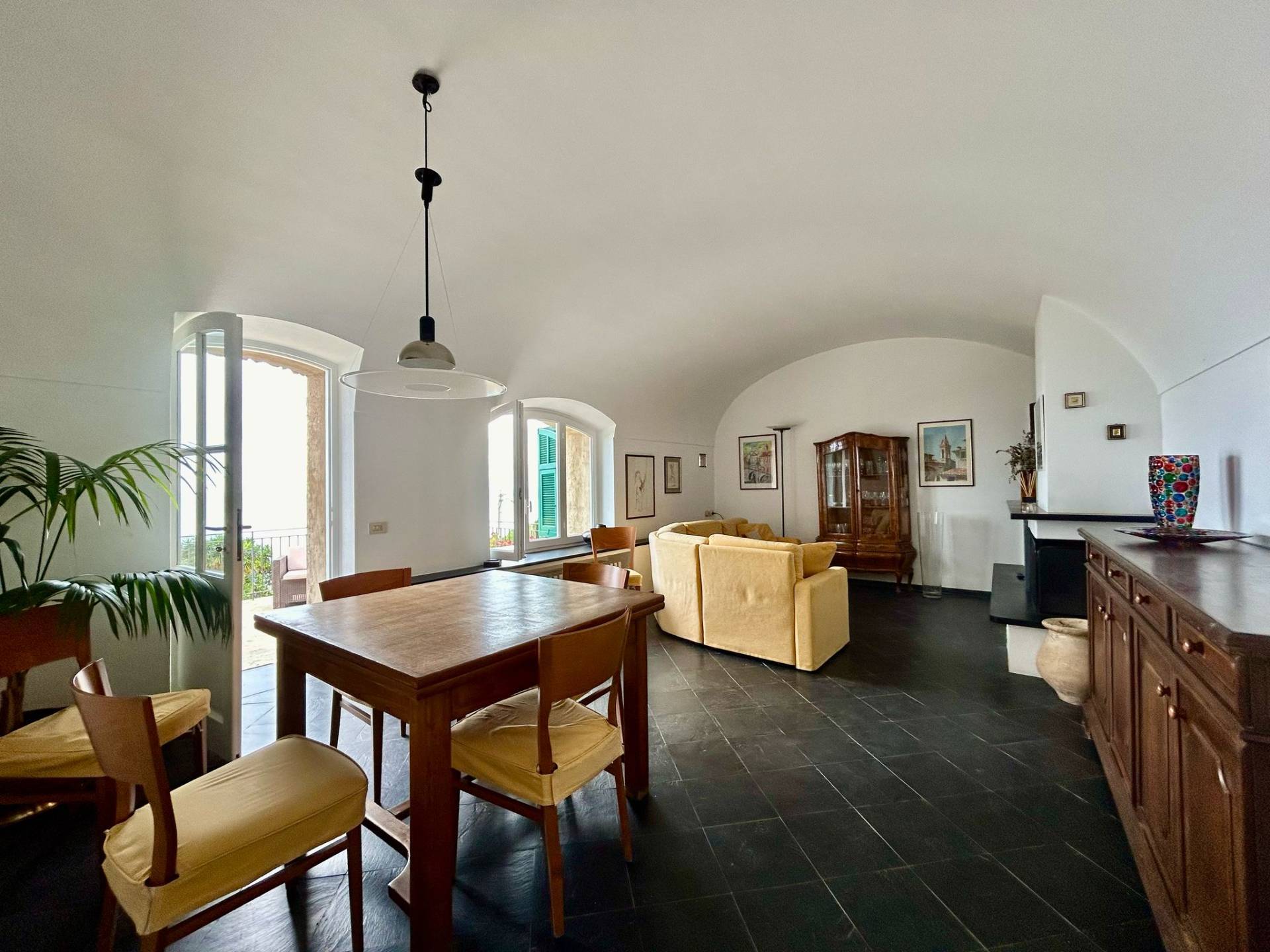 Casa indipendente in vendita a Ventimiglia, Ville