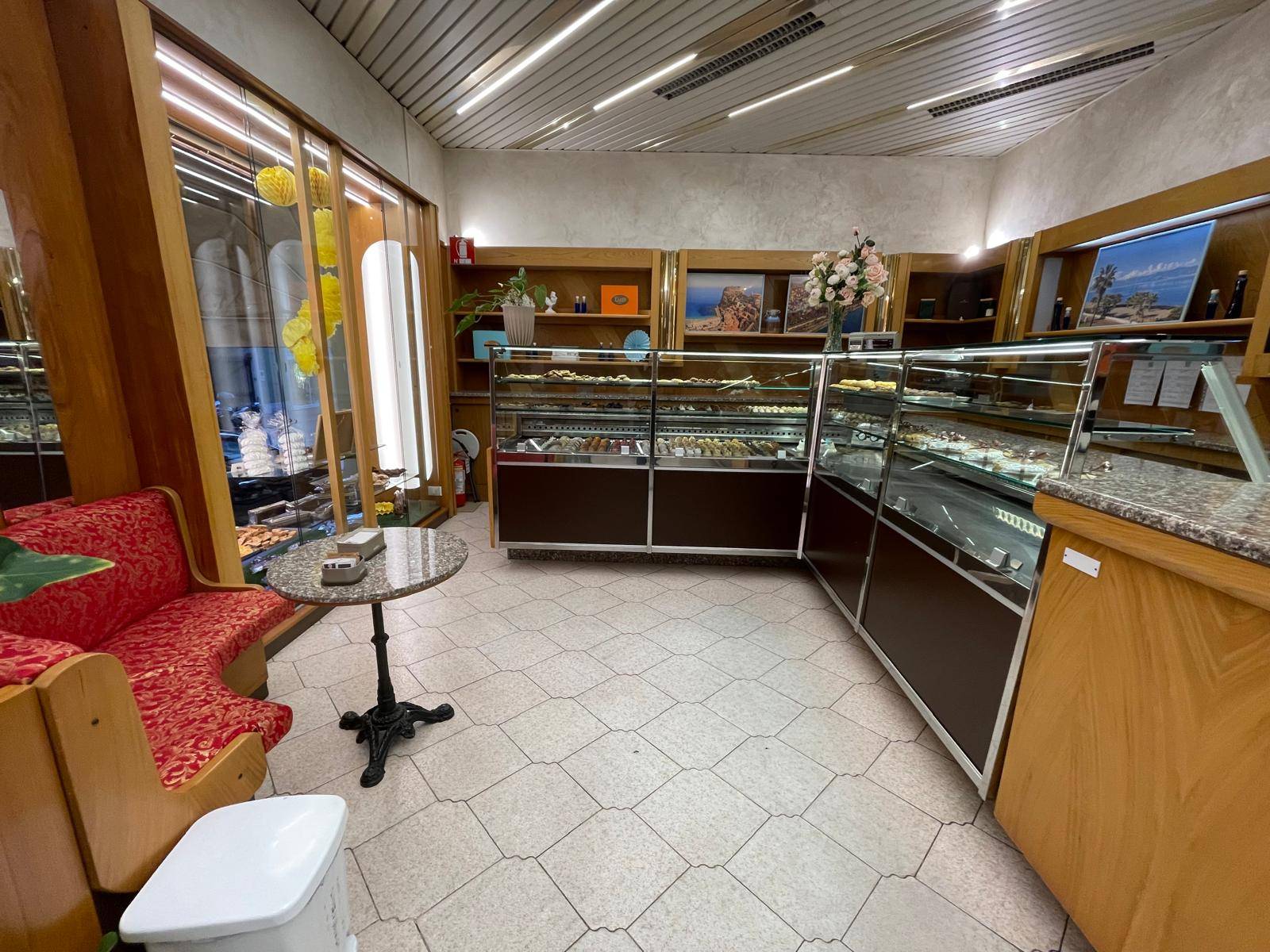 Attivit commerciale in vendita a Vallecrosia