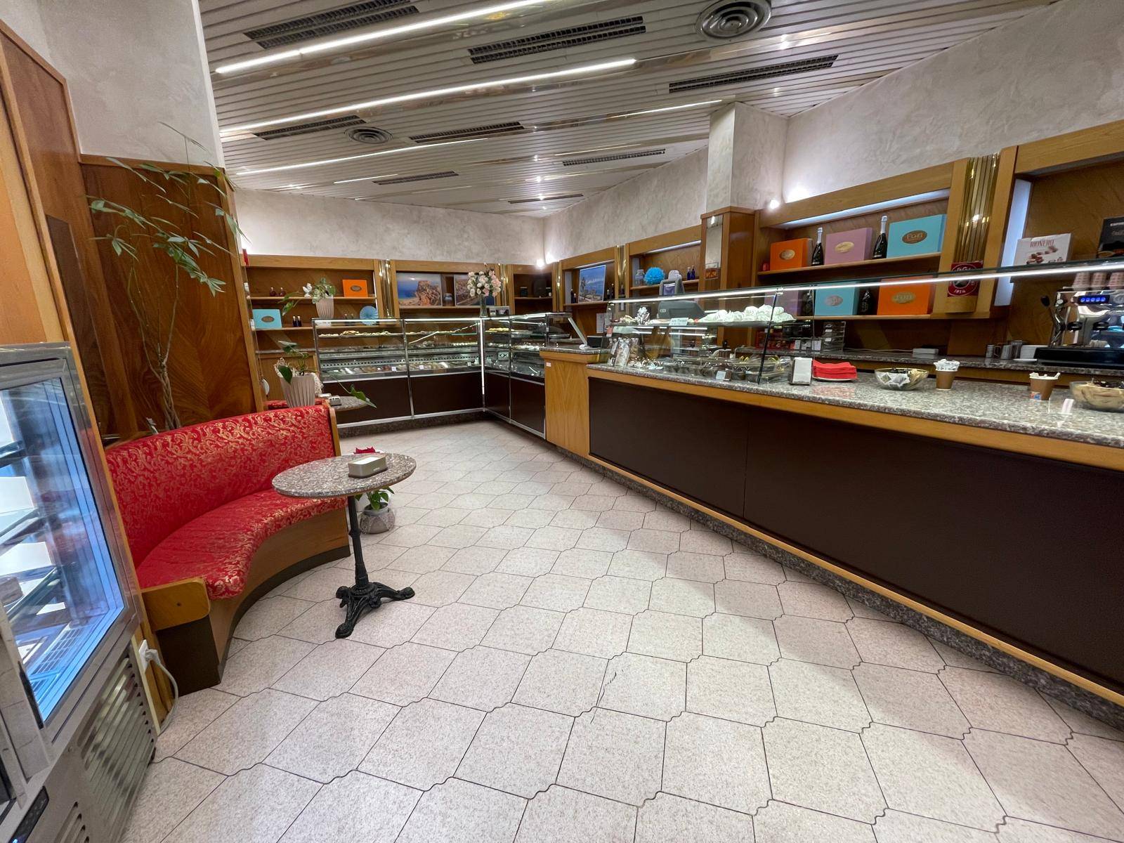 Attivit commerciale in vendita a Vallecrosia