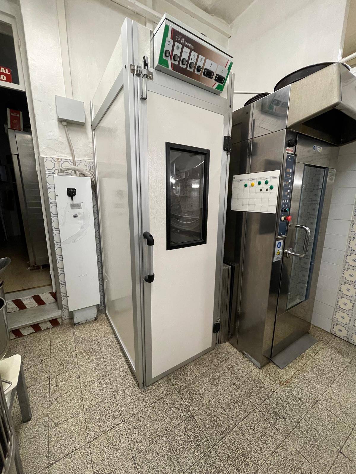 Attivit commerciale in vendita a Vallecrosia