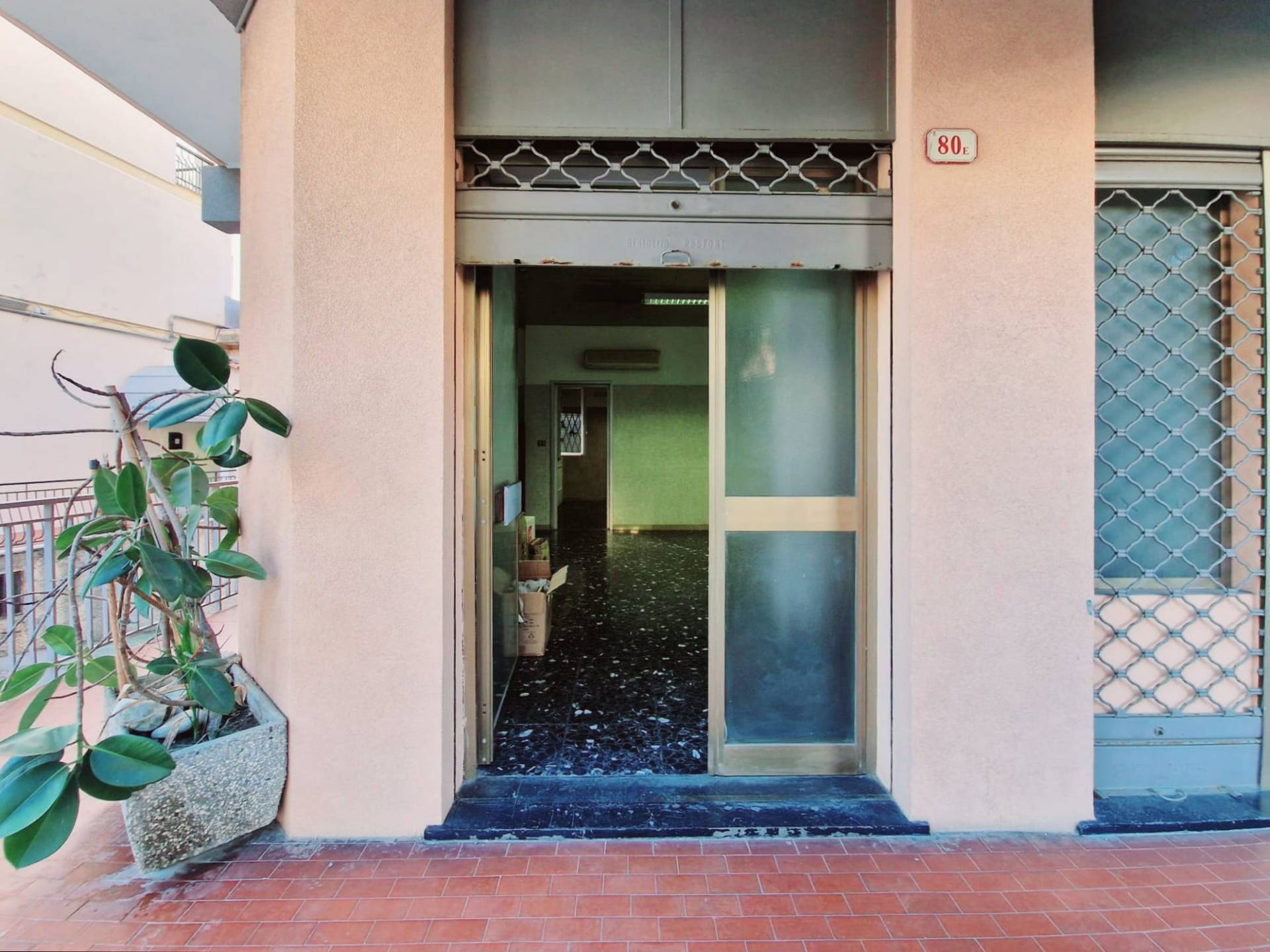 Magazzino in vendita a Ventimiglia