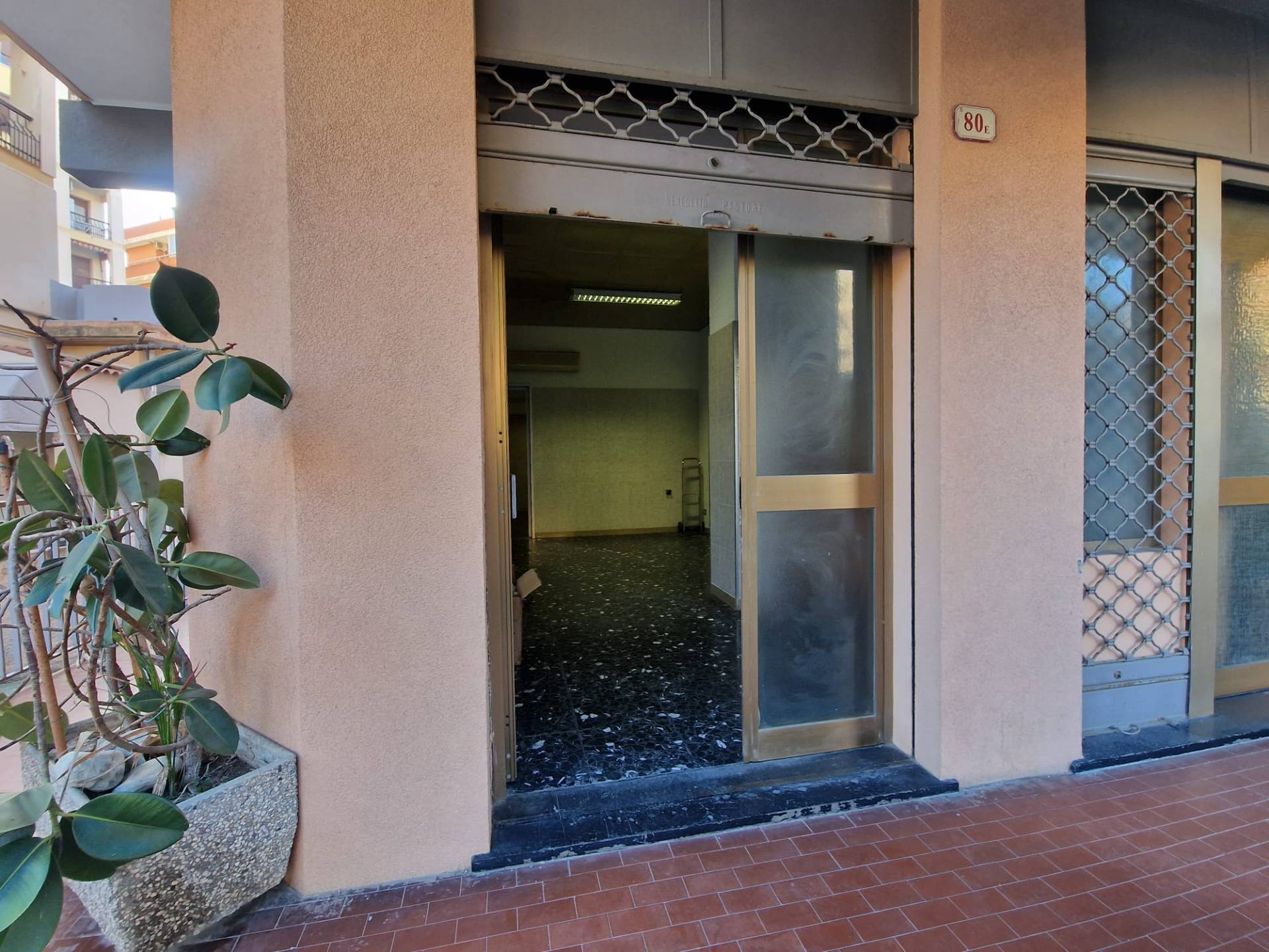 Magazzino in vendita a Ventimiglia