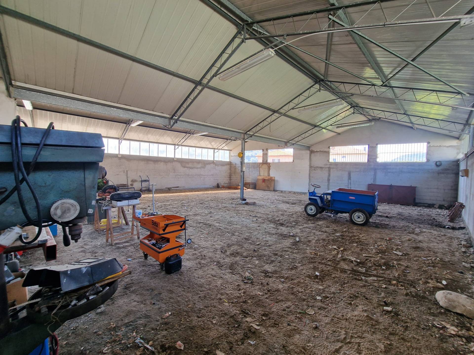 Magazzino in vendita a Camporosso