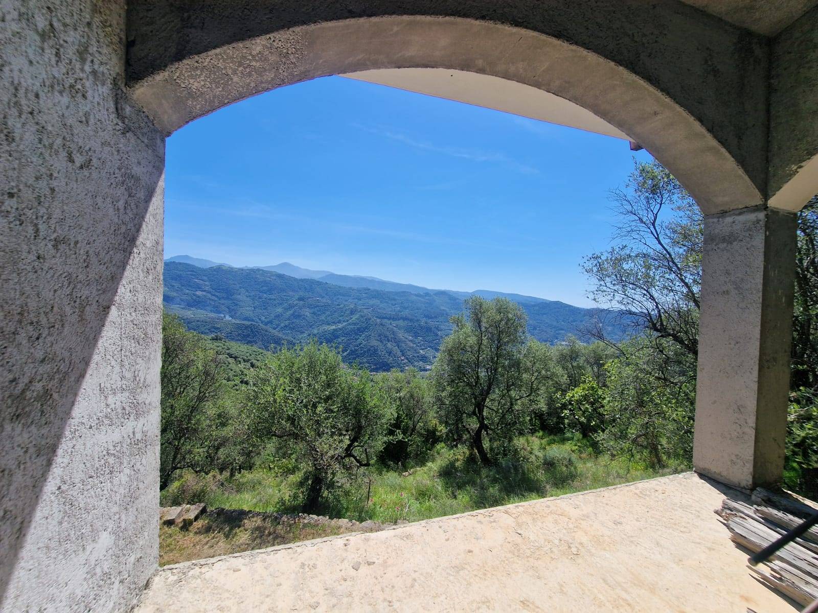 Casa indipendente in vendita a Dolceacqua