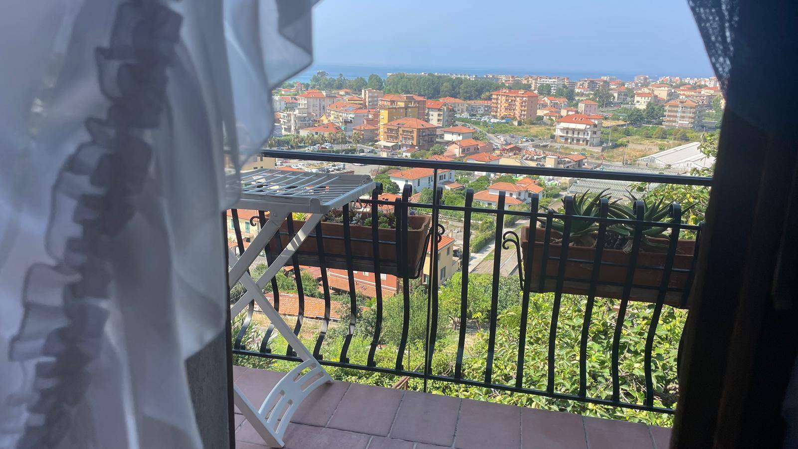 Casa semindipendente in vendita a Camporosso