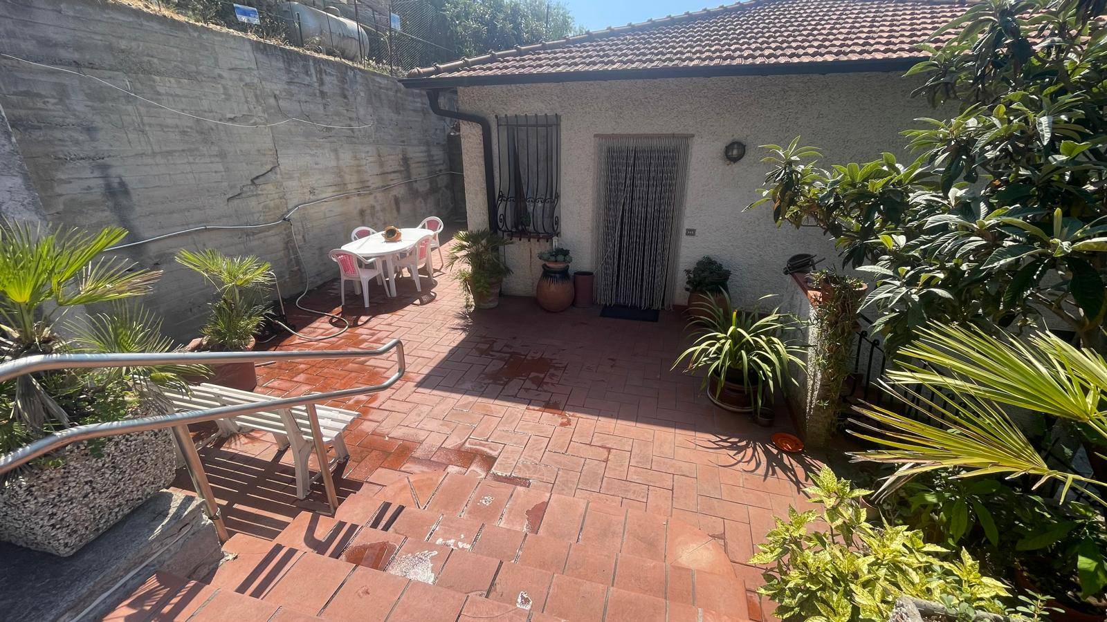 Casa semindipendente in vendita a Camporosso