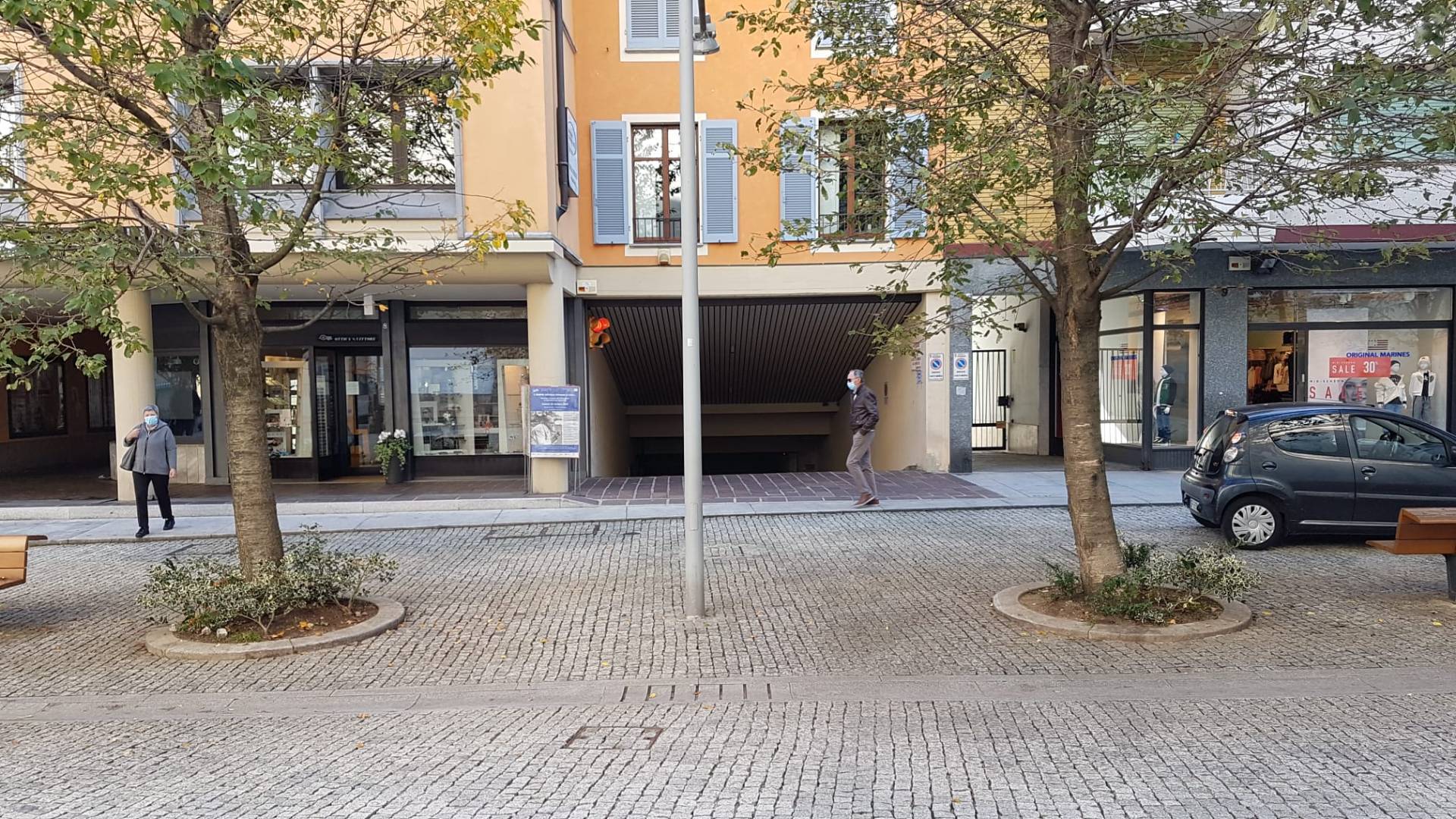 Attivit commerciale / Garage in vendita a Verbania, Intra centro