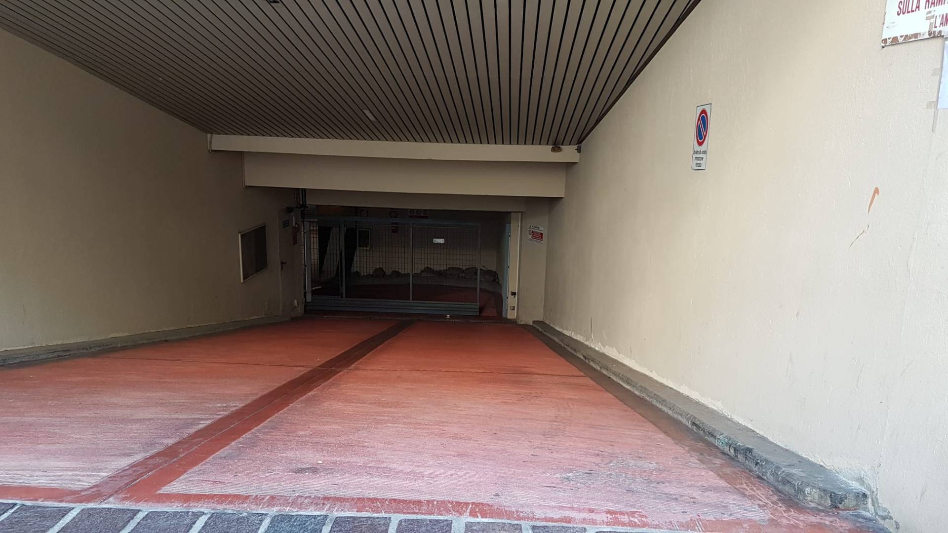 Attivit commerciale / Garage in vendita a Verbania, Intra centro