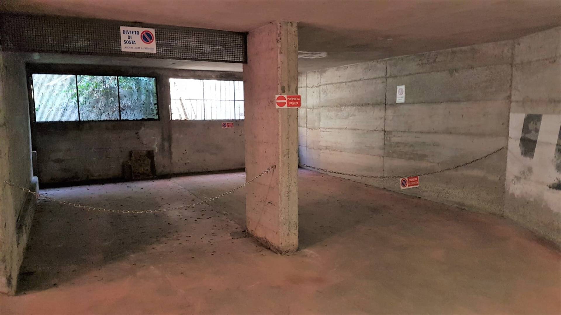 Attivit commerciale / Garage in vendita a Verbania, Intra centro