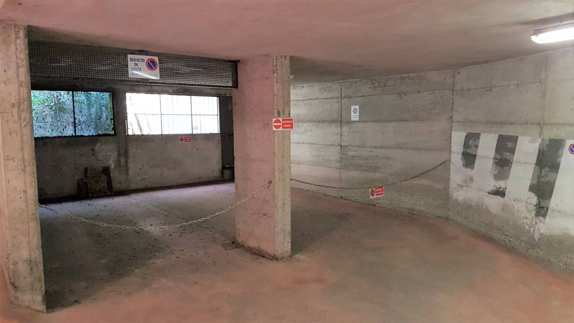 Attivit commerciale / Garage in vendita a Verbania, Intra centro