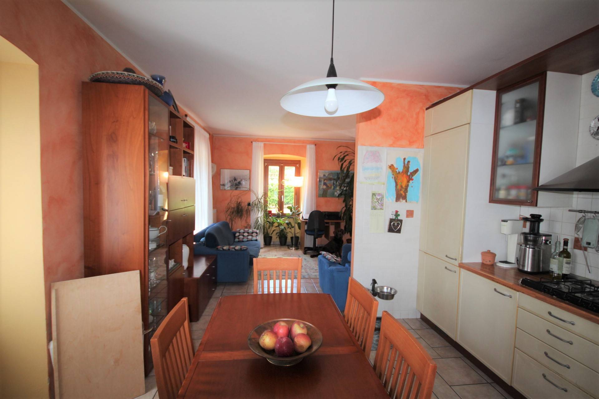 appartamento trilocale in vendita a Cannobio, S.Bartolomeo