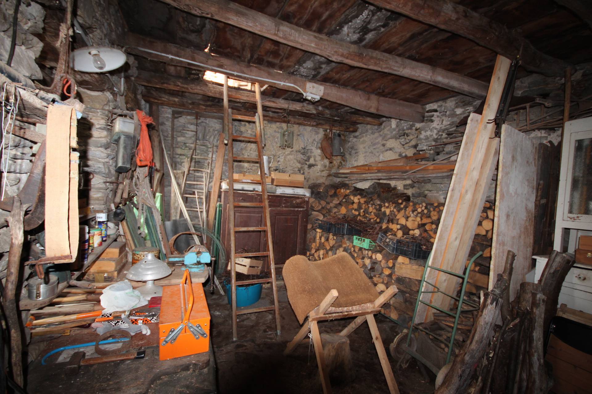 Rustico in vendita a Oggebbio, Piazza