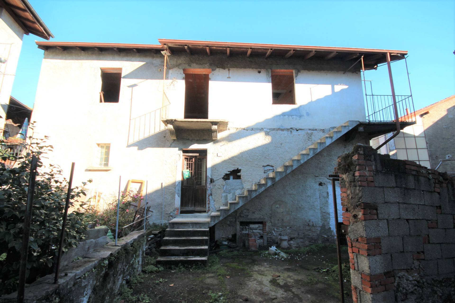 Casa in vendita a Verbania, Zoverallo