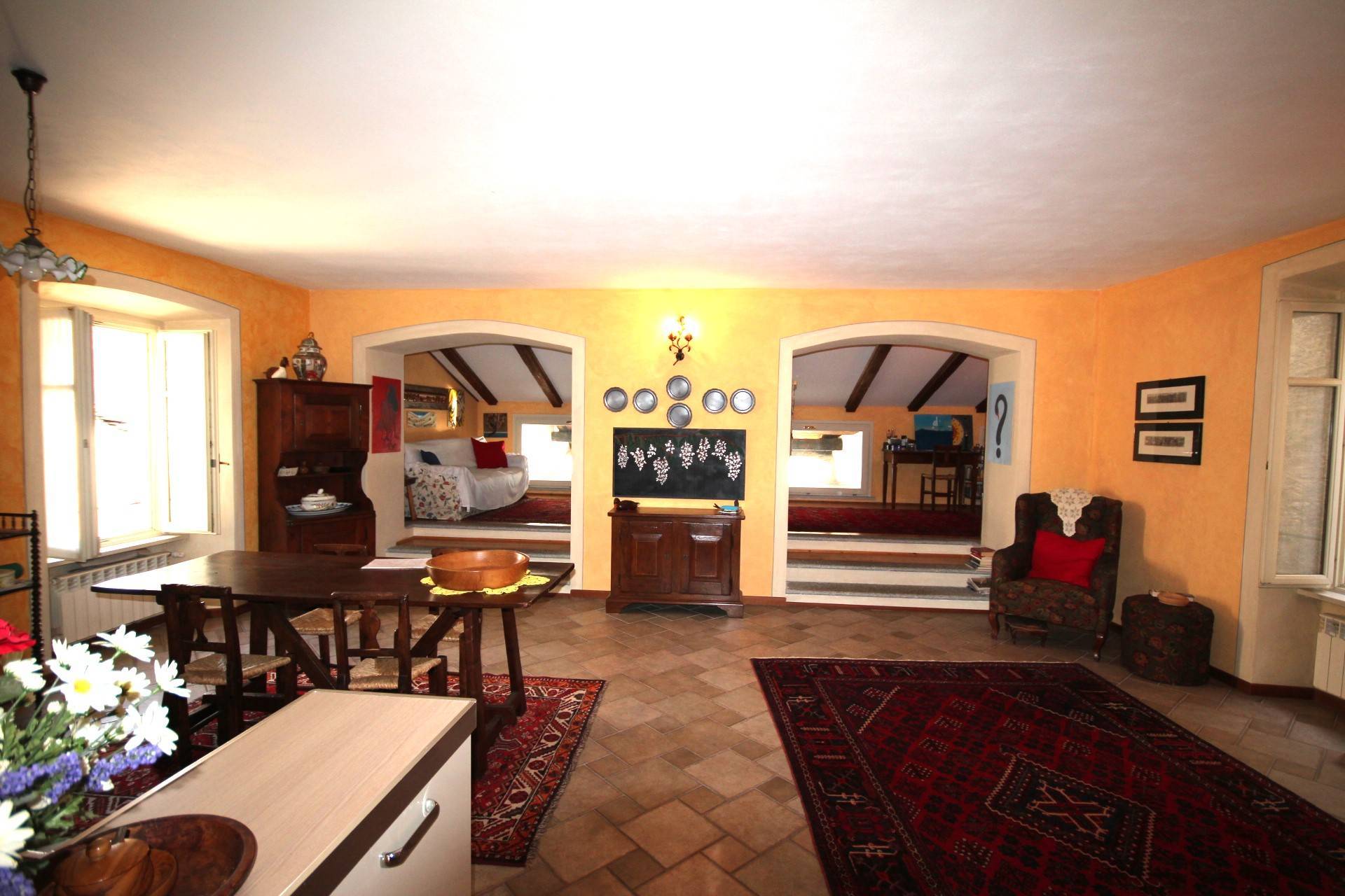 appartamento trilocale in vendita a Cannobio