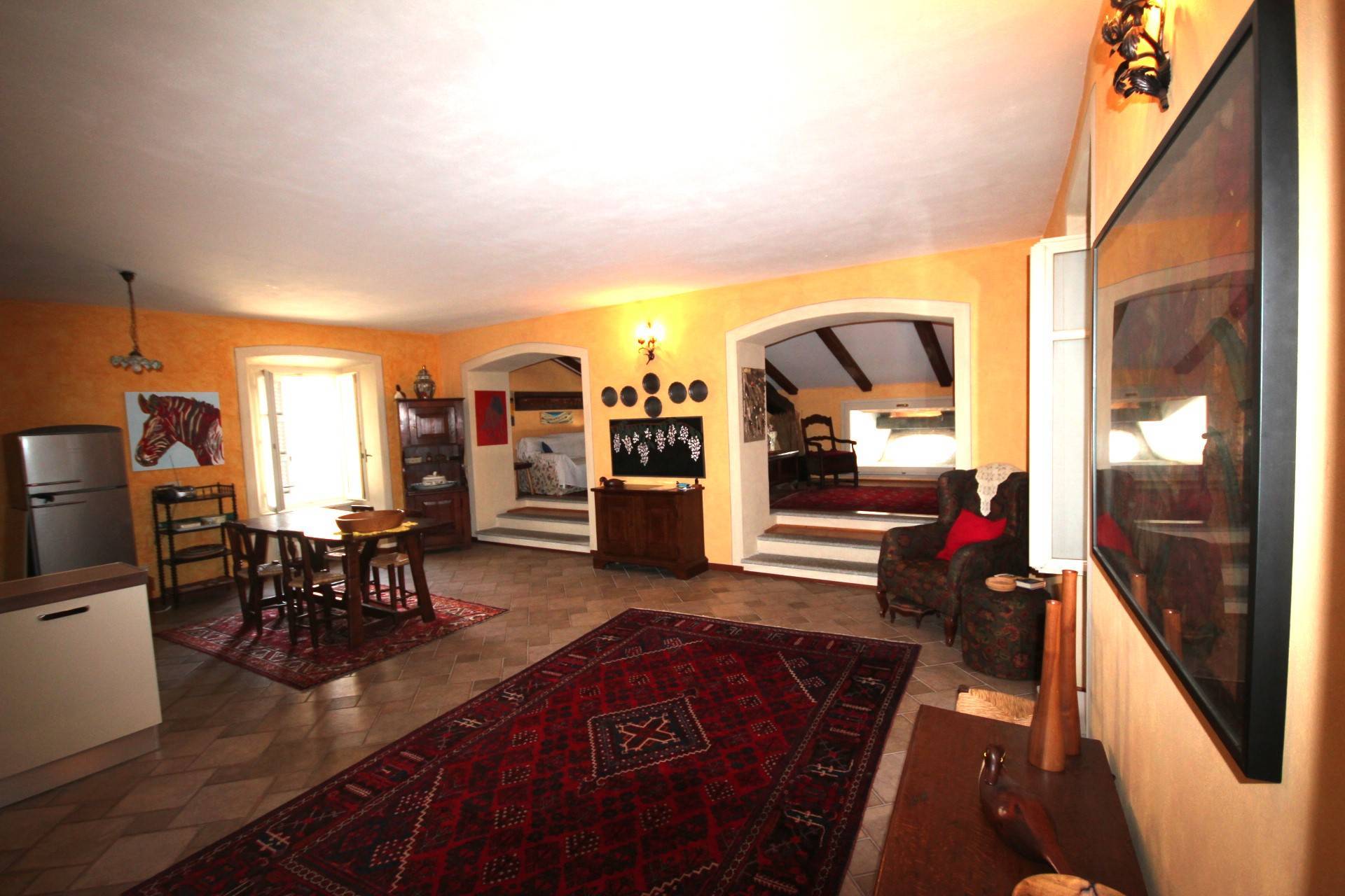 appartamento trilocale in vendita a Cannobio