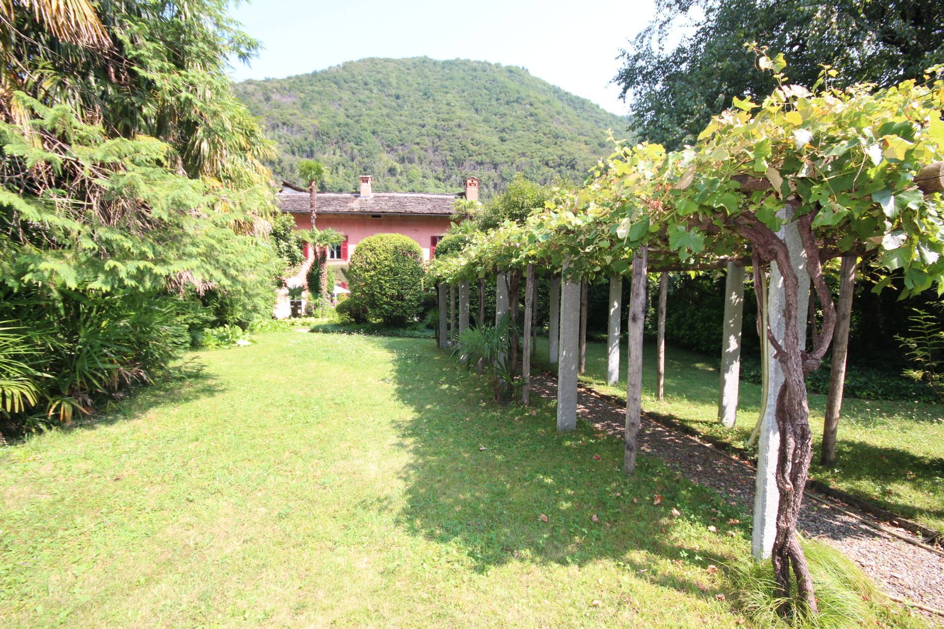 Casa in vendita a Cannobio, Traffiume