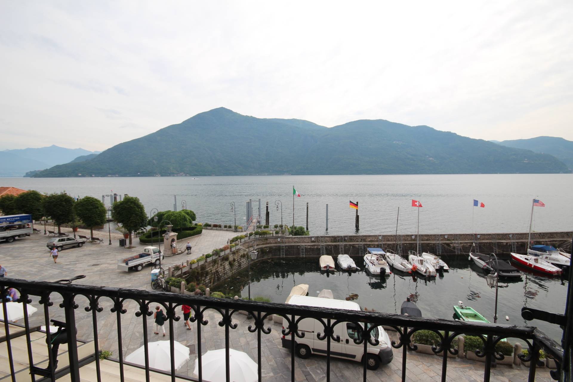 appartamento trilocale in vendita a Cannobio