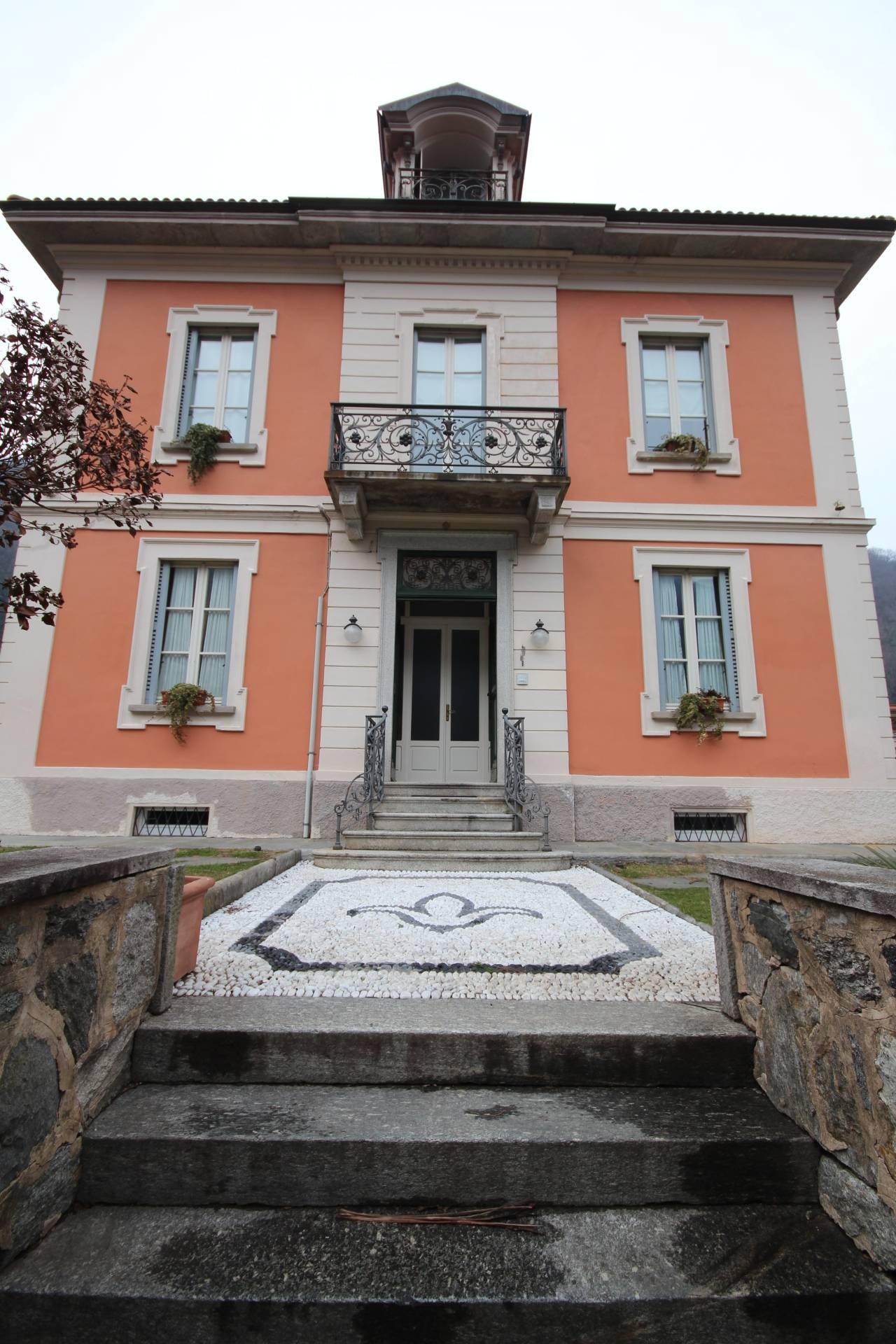 Villa in vendita a Cannobio, Traffiume
