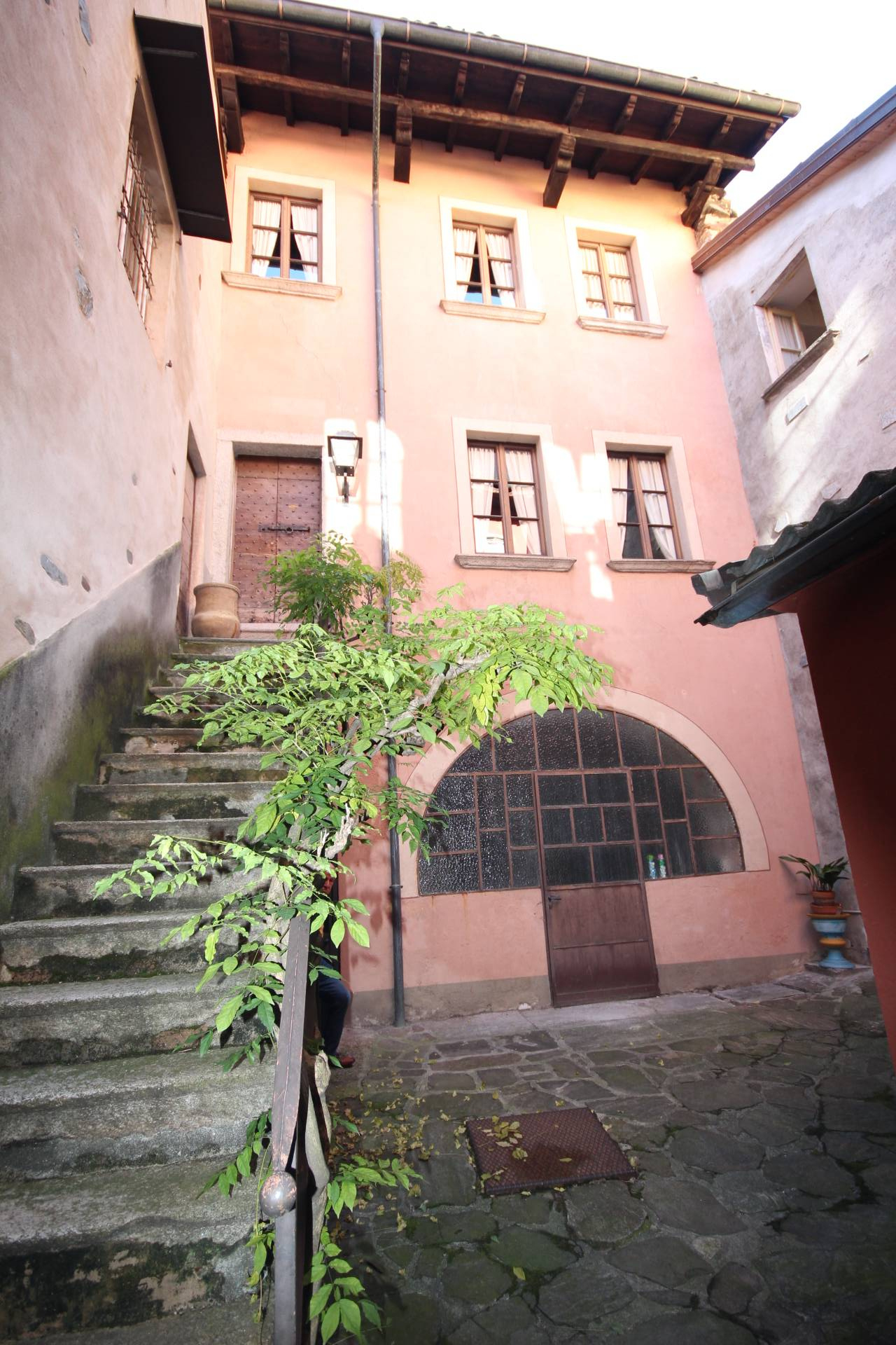 Casa in vendita a Cannobio