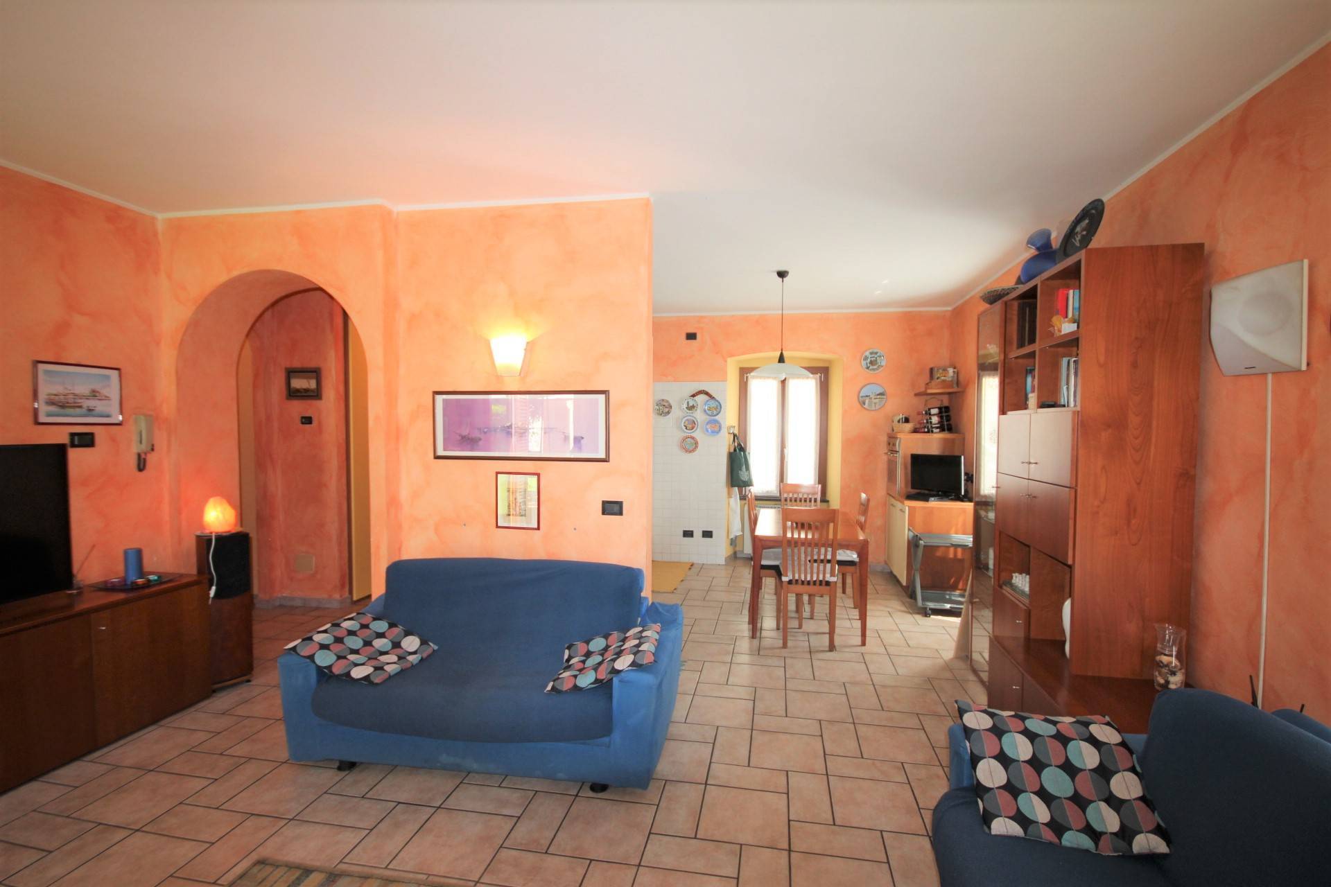 appartamento trilocale in vendita a Cannobio, S.Bartolomeo