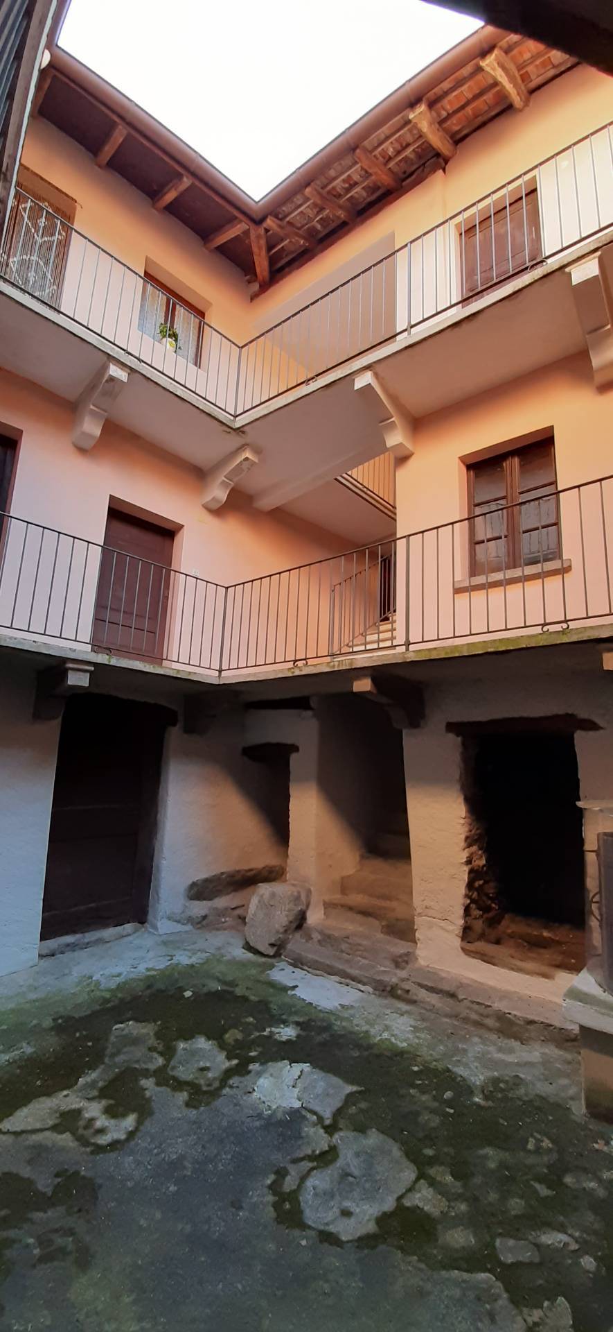 Casa in vendita a Cannero Riviera