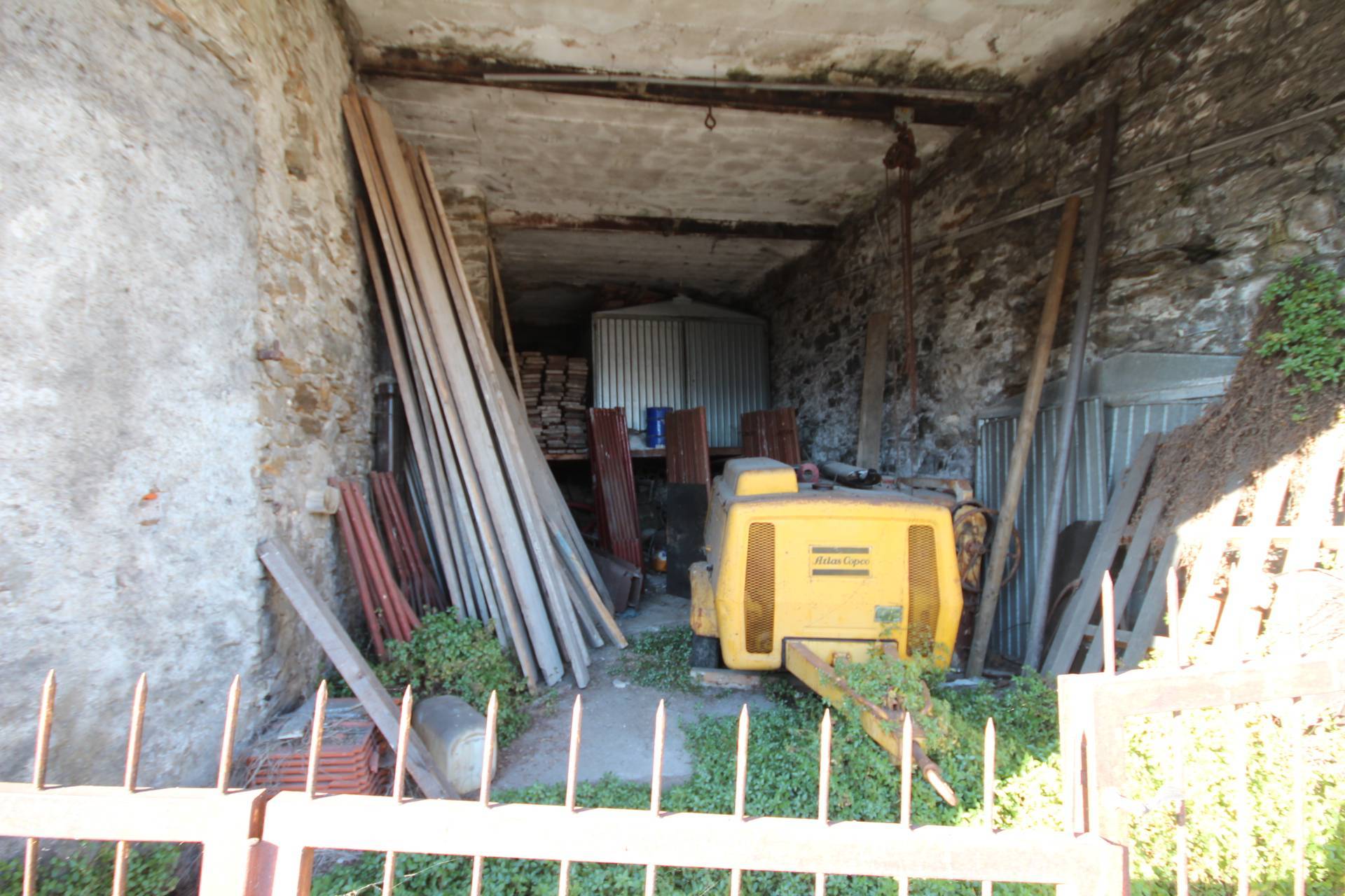 appartamento trilocale in vendita a Cannero Riviera