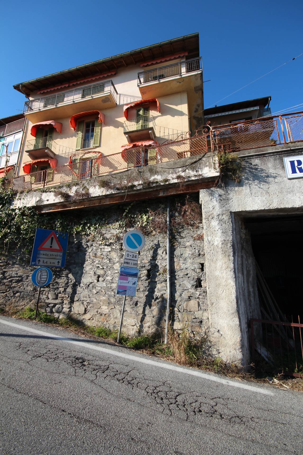 appartamento trilocale in vendita a Cannero Riviera