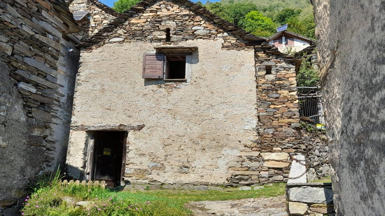 Rustico in vendita a Valle Cannobina